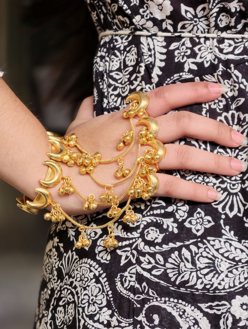 Golden Hand Chain Bracelet with Ring (Hathphool Jewelry)